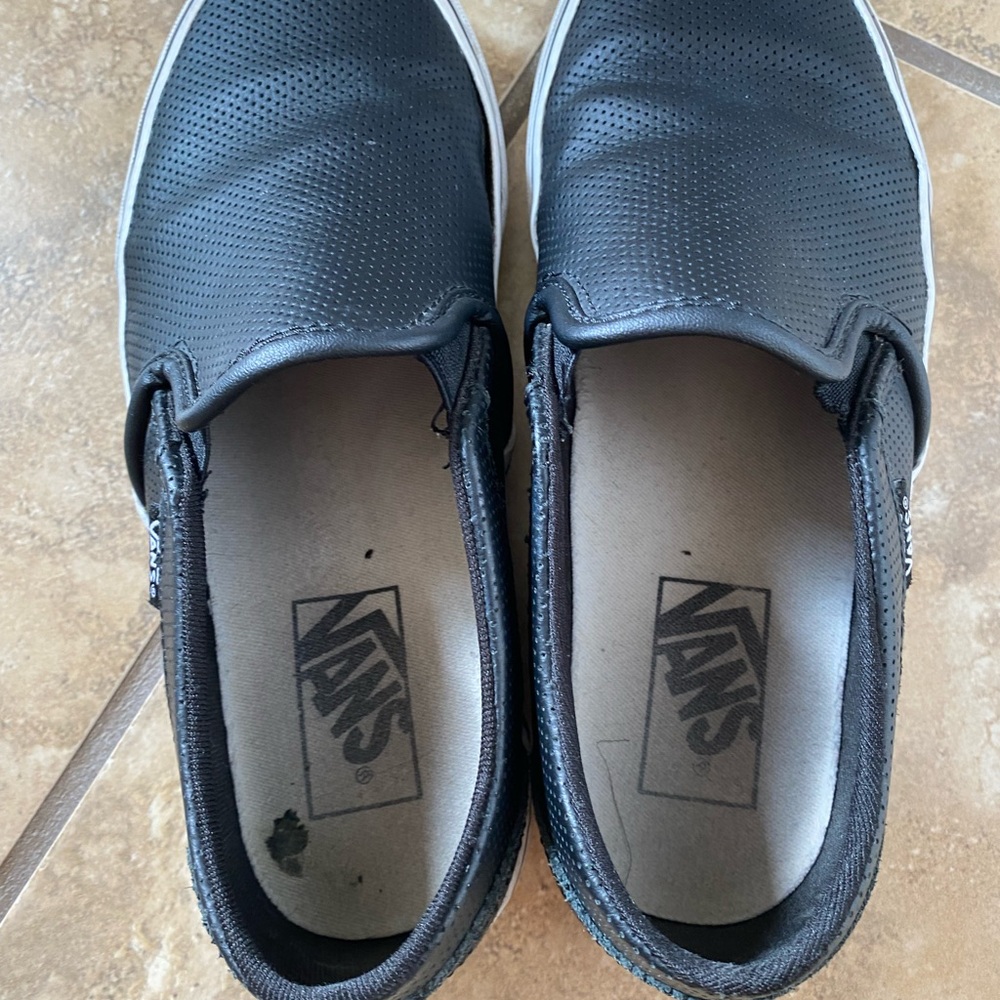 Vans - Picture 2 of 6